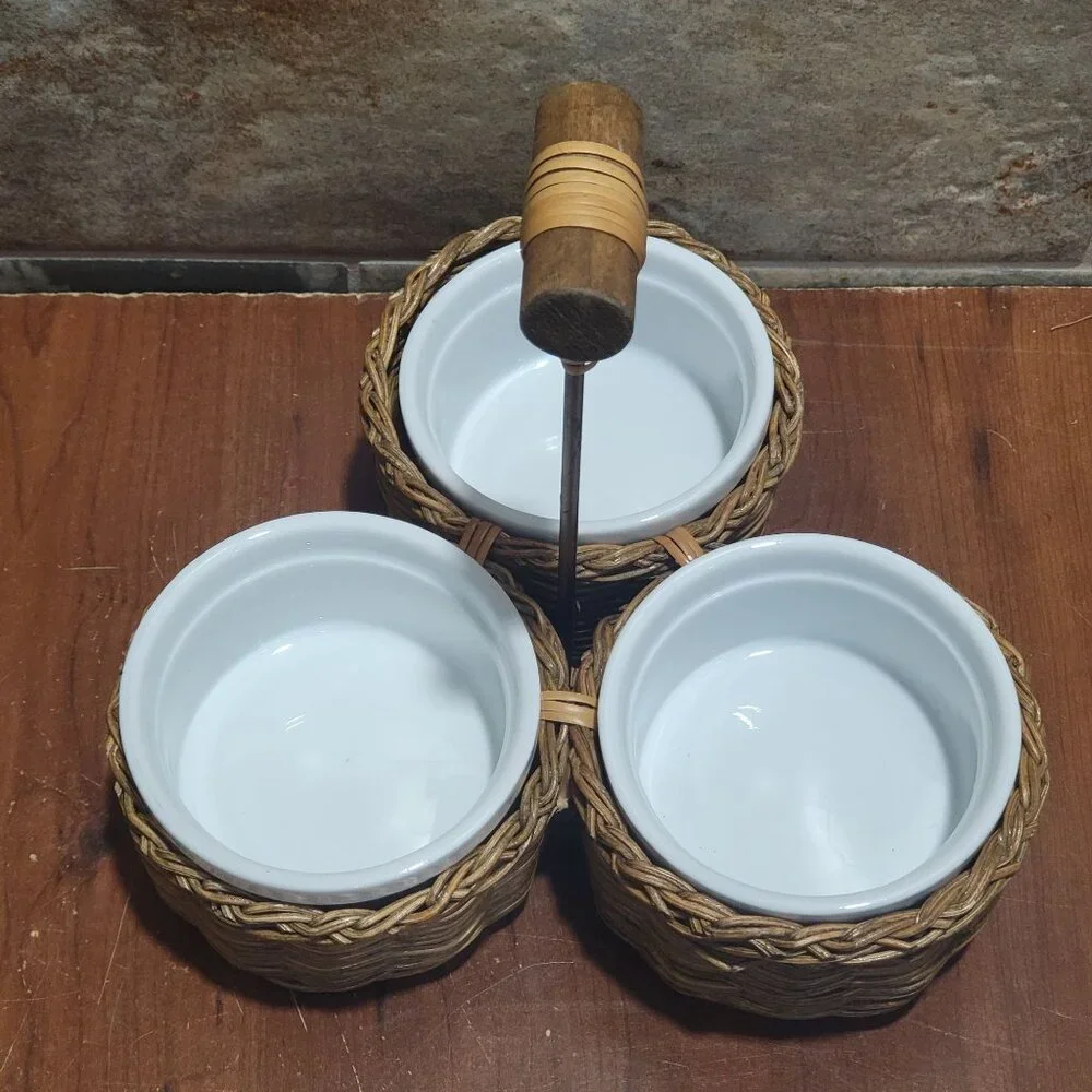 Woven Wicker Three Basket Condiment Sauce Basket 3 White Pier 1 Dipping Bowls